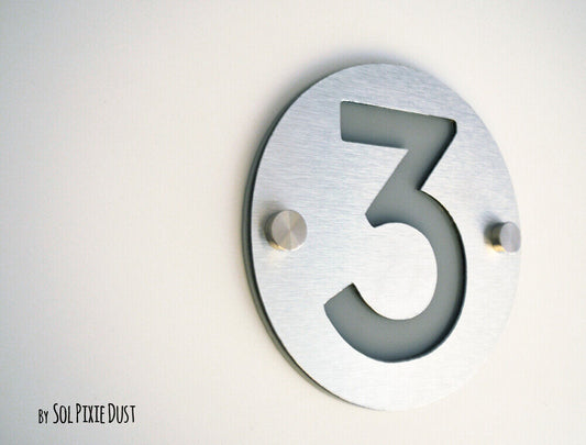 Modern House Numbers, One Number Round Alucobond with Gray Acrylic - Plaque Sign